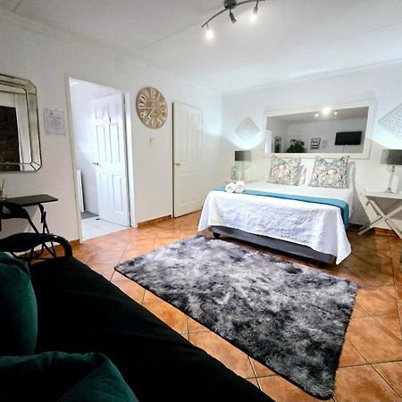 Zhantique Guest House 1- Unit 5 Boksburg Dış mekan fotoğraf