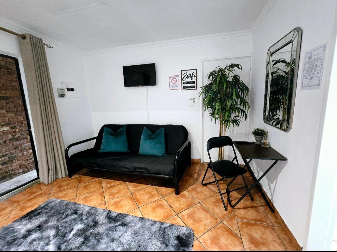 Zhantique Guest House 1- Unit 5 Boksburg Dış mekan fotoğraf